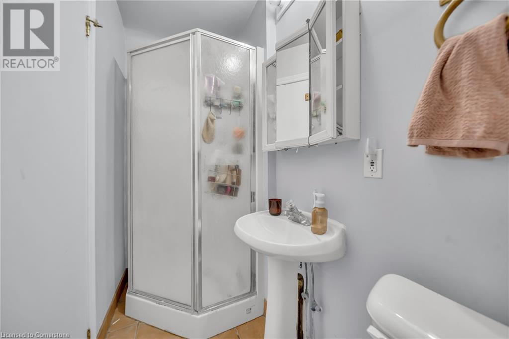 24 Columbia Street W, Waterloo, Ontario  N2L 3K3 - Photo 35 - 40726318