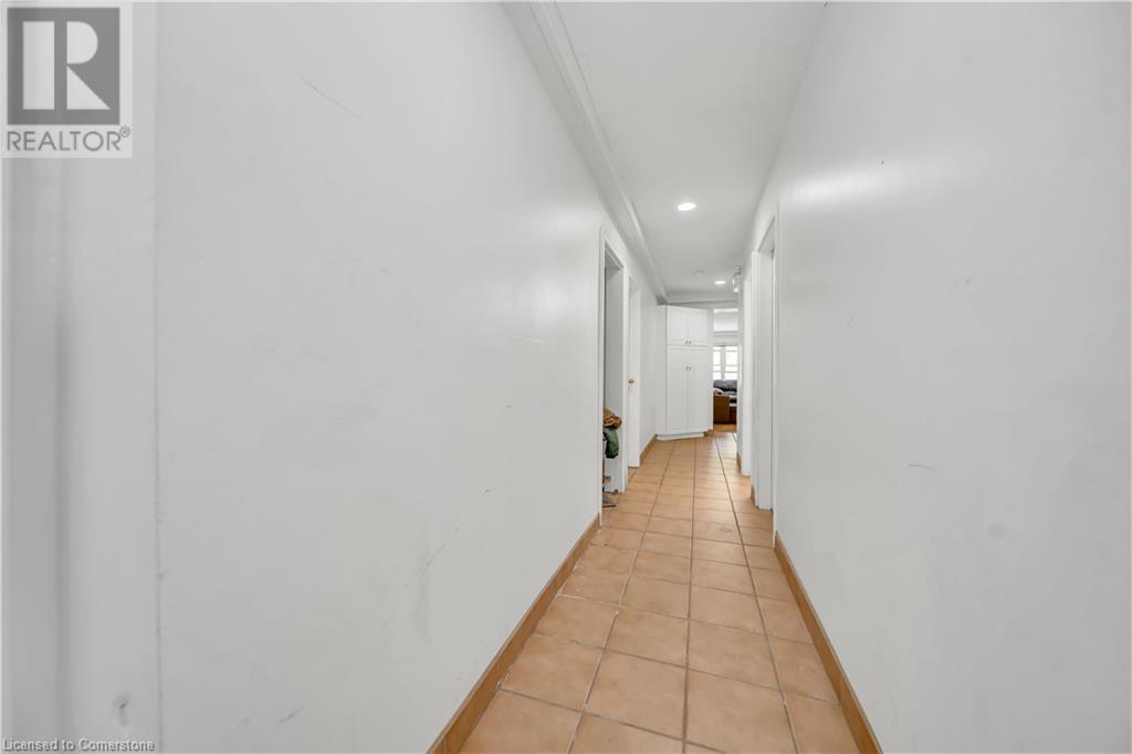 24 Columbia Street W, Waterloo, Ontario  N2L 3K3 - Photo 4 - 40726318