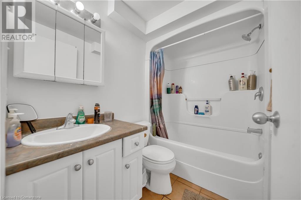 24 Columbia Street W, Waterloo, Ontario  N2L 3K3 - Photo 44 - 40726318