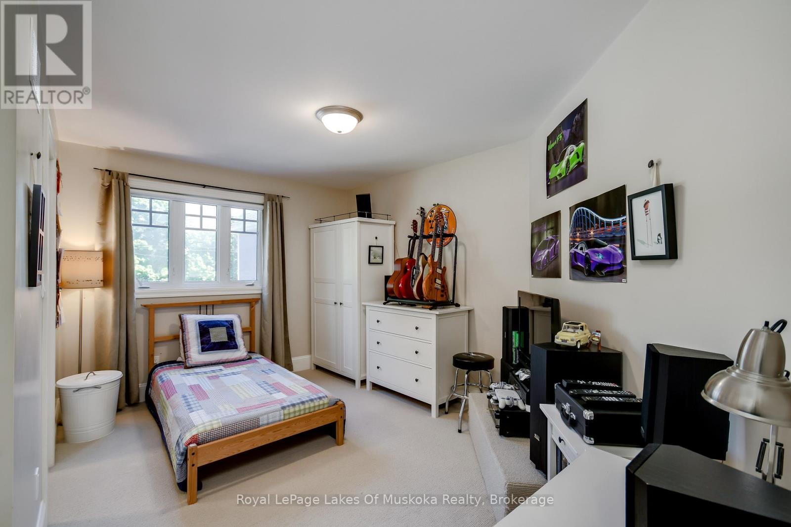 230 Ecclestone Drive, Bracebridge, Ontario  P1L 1G4 - Photo 37 - X12133471