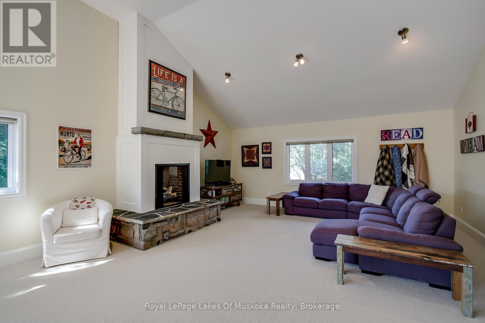 230 Ecclestone Drive, Bracebridge, Ontario  P1L 1G4 - Photo 45 - X12133471