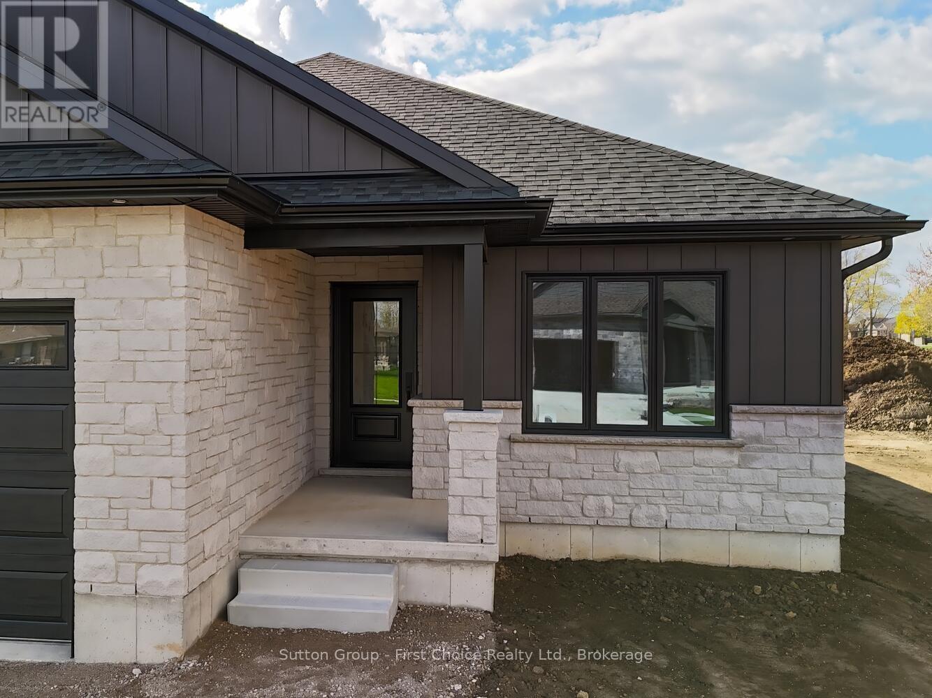 26 Nelson Street, West Perth, Ontario  N0K 1N0 - Photo 5 - X12133602