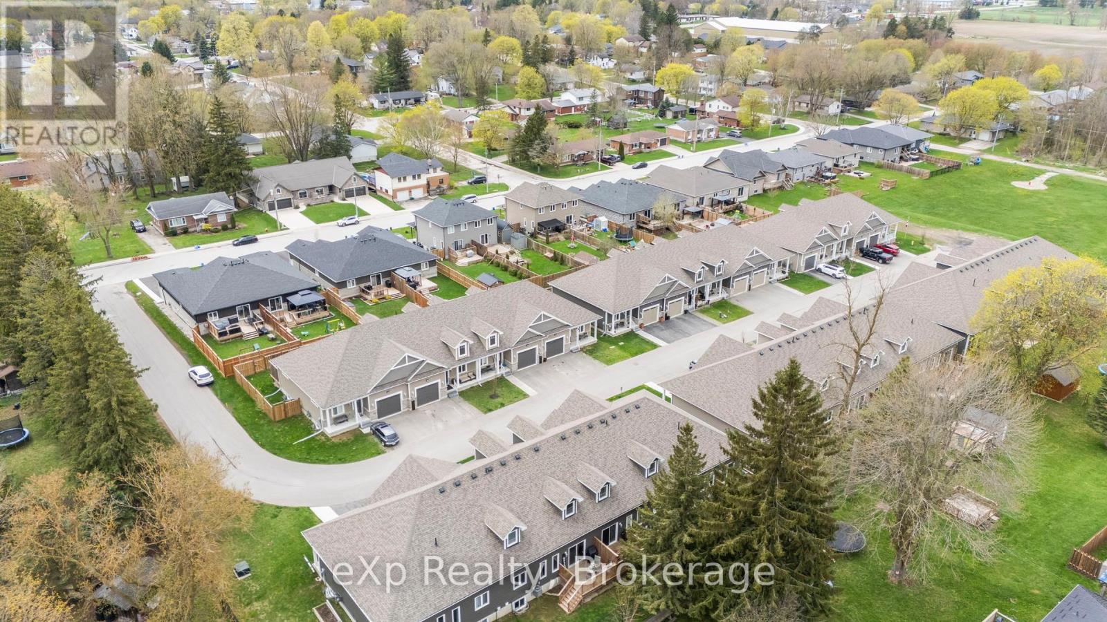 4 - 24 George Street N, Minto, Ontario  N0G 1Z0 - Photo 39 - X12133634