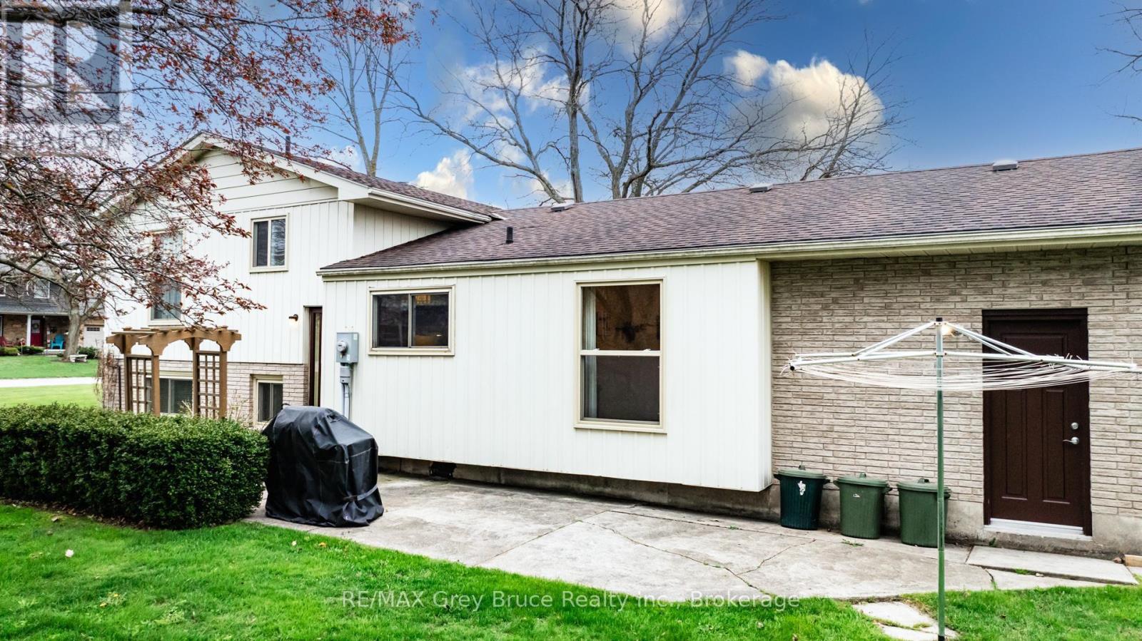 36 Centennial Street, Arran-Elderslie, Ontario  N0G 1L0 - Photo 4 - X12133713