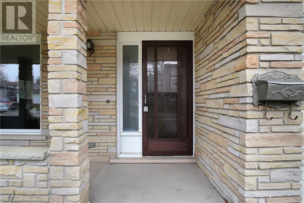 15 Cherry Hill Drive, Kitchener, Ontario  N2E 1N5 - Photo 3 - 40726373
