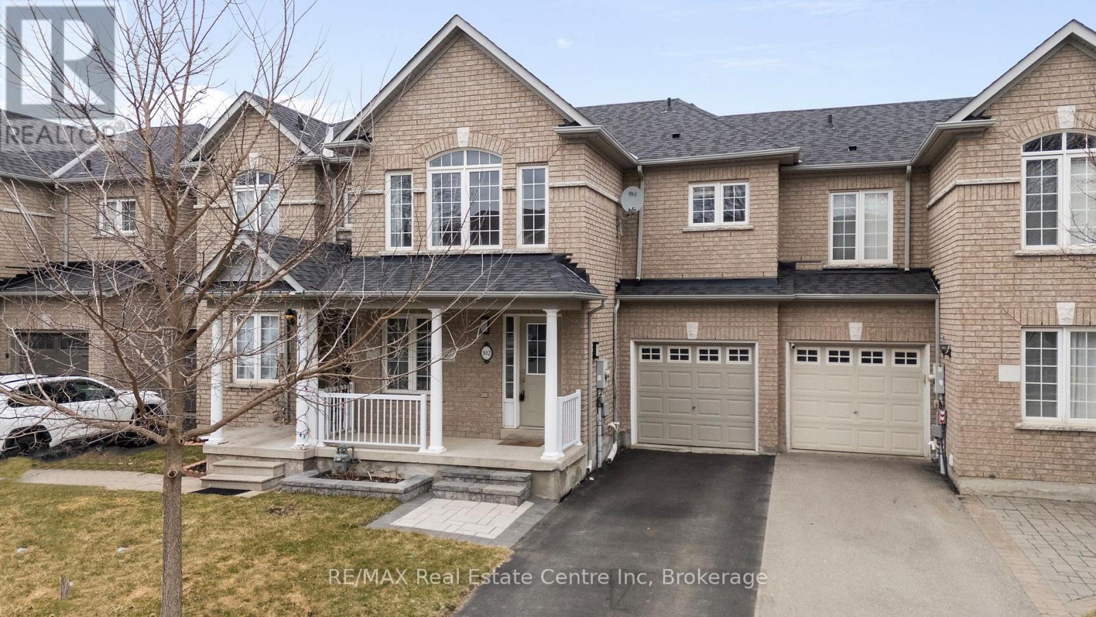 102 Gail Parks Crescent, Newmarket, Ontario  L3X 3C1 - Photo 1 - N12134028