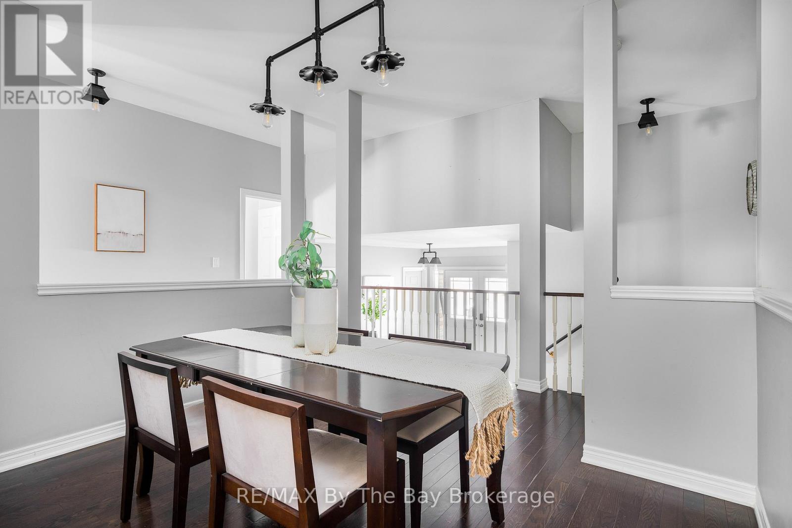 35 Falvo Street, Wasaga Beach, Ontario  L9Z 0G8 - Photo 6 - S12134326