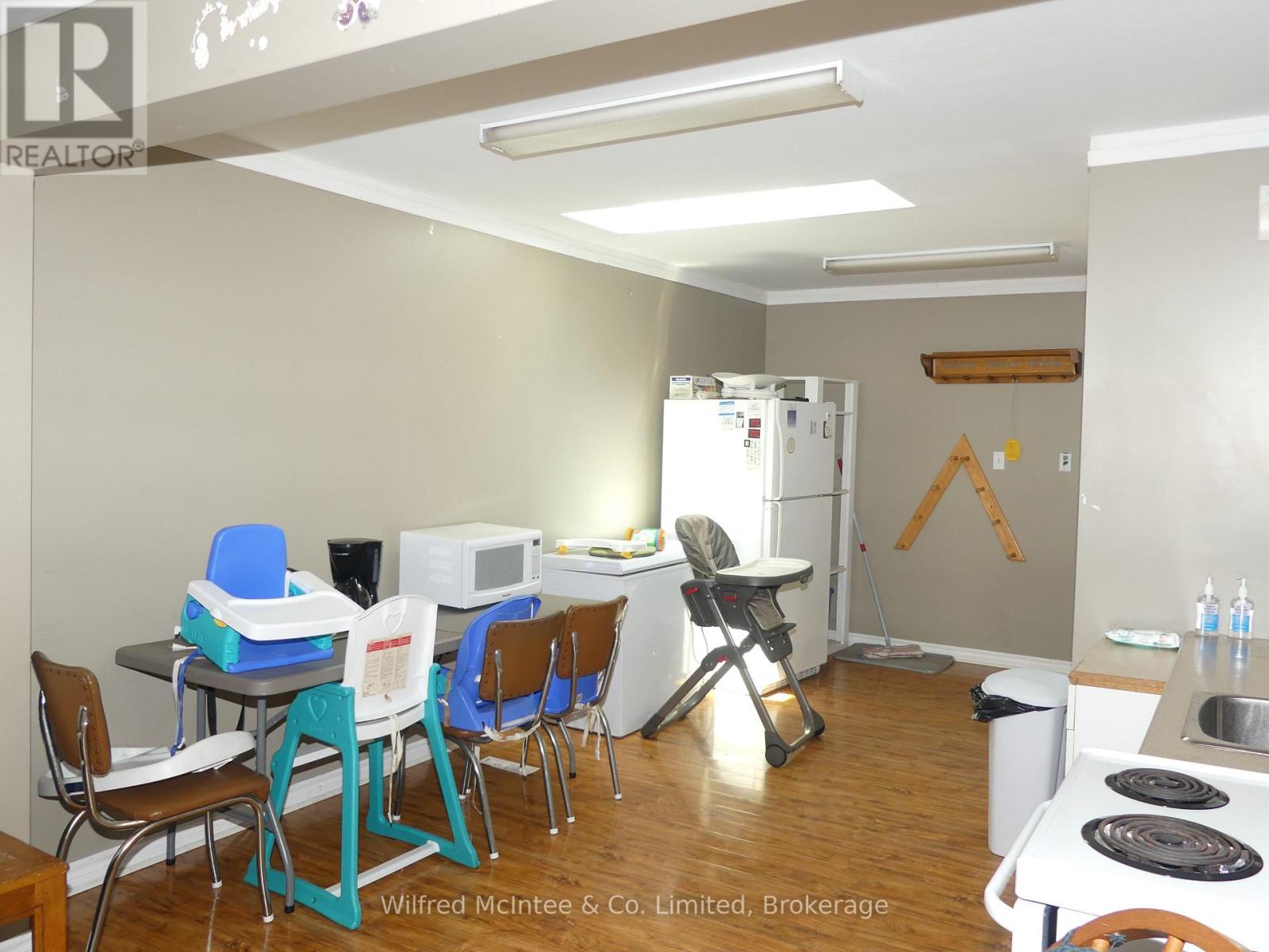 9 Rattenbury Street, Central Huron, Ontario  N0M 1L0 - Photo 30 - X12134609