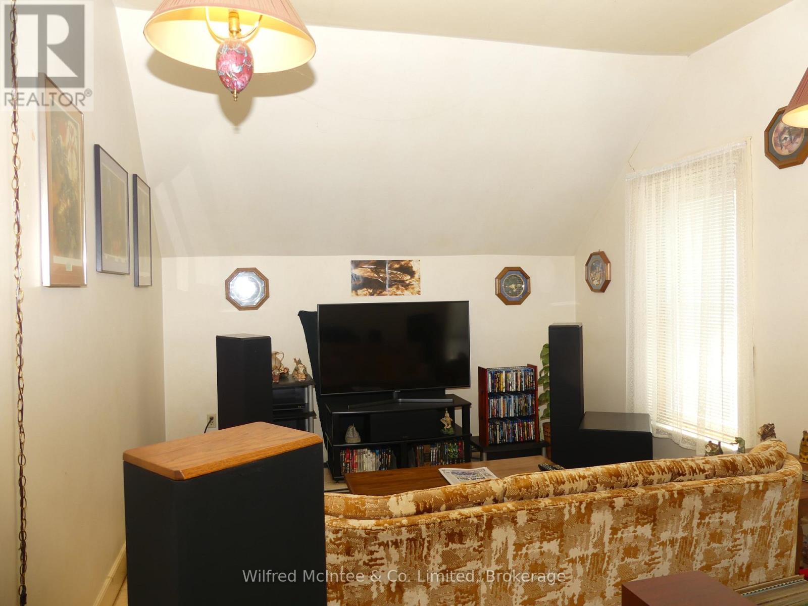 9 Rattenbury Street, Central Huron, Ontario  N0M 1L0 - Photo 4 - X12134609