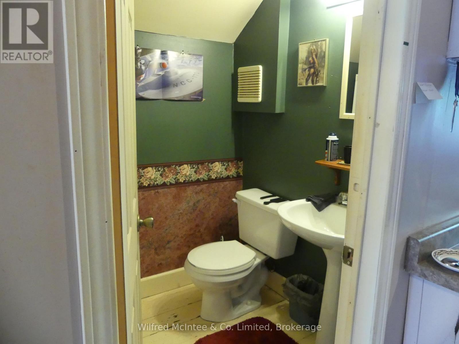 9 Rattenbury Street, Central Huron, Ontario  N0M 1L0 - Photo 7 - X12134609