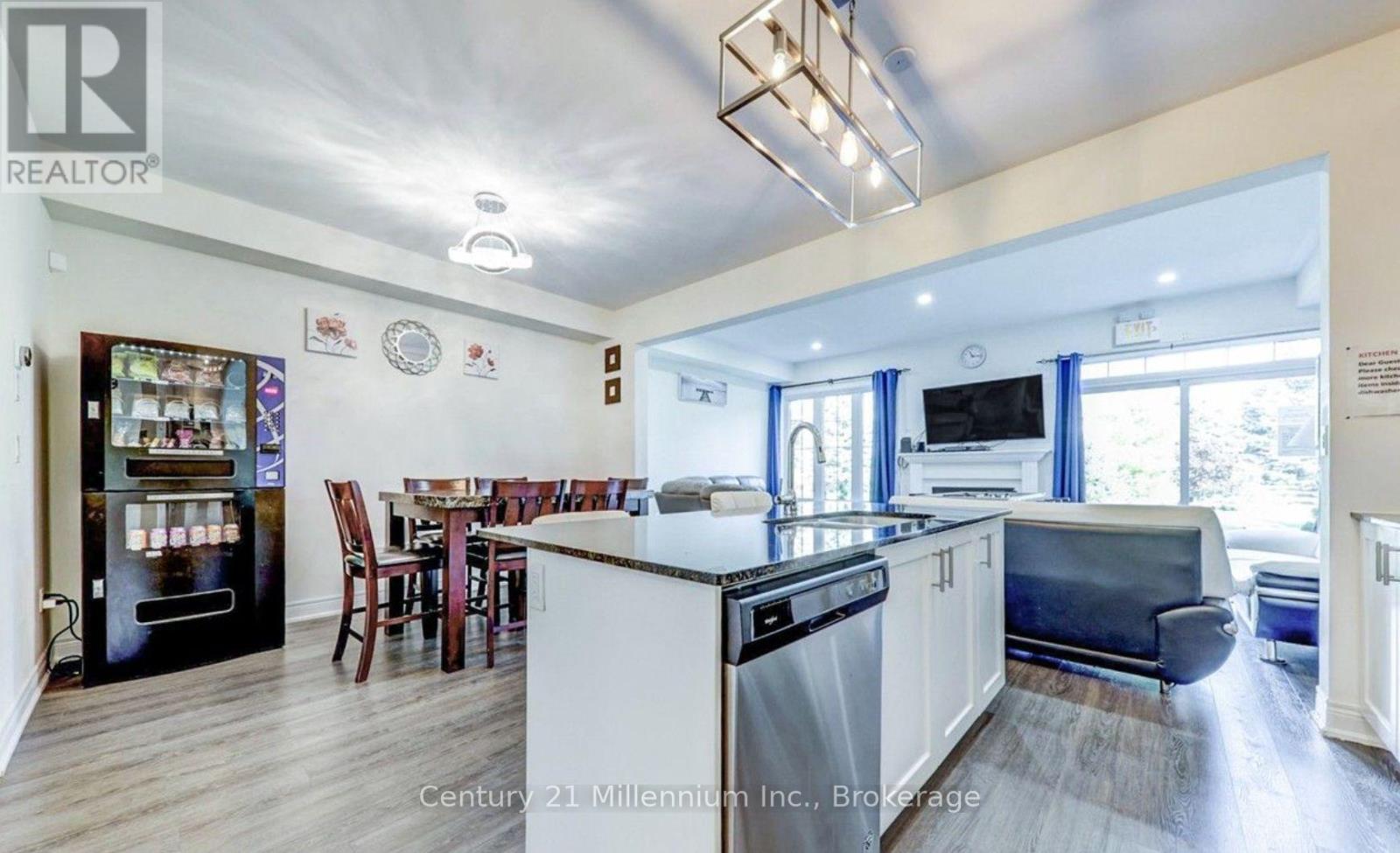 26 - 171 Snowbridge Way, Blue Mountains, Ontario  L9Y 0V1 - Photo 14 - X12134654