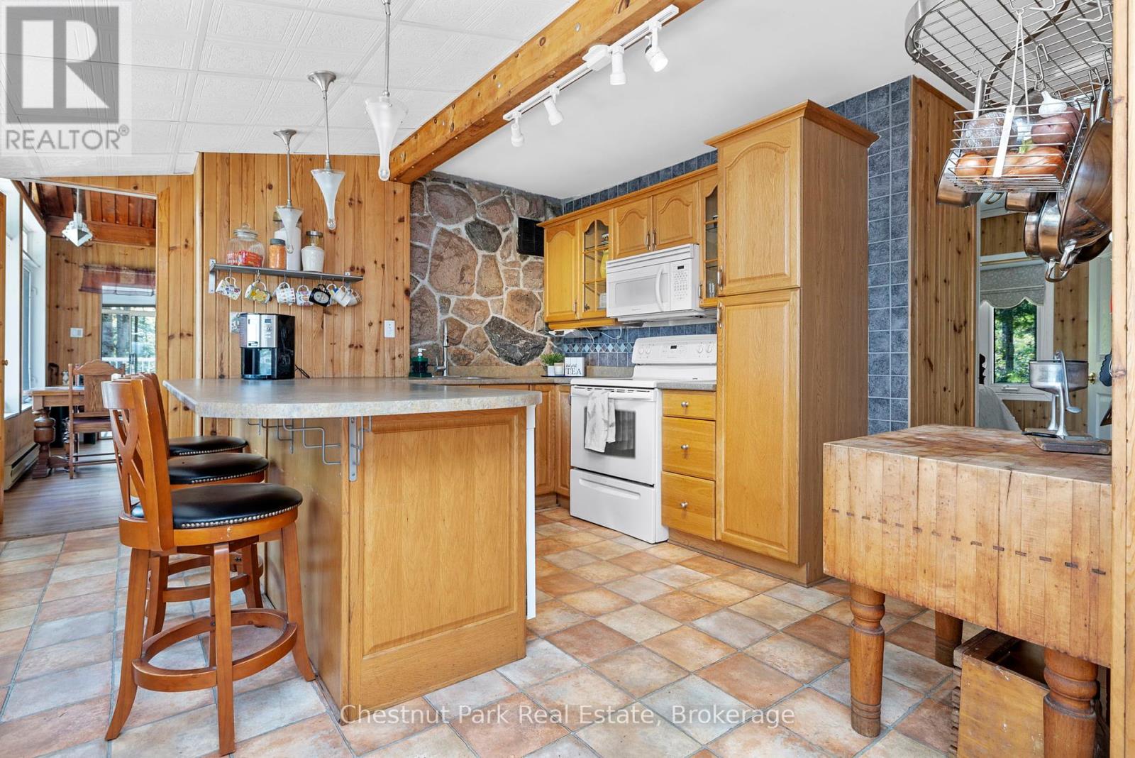 1260 Winders Bay Road, Lake Of Bays, Ontario  P0B 1A0 - Photo 7 - X12134662