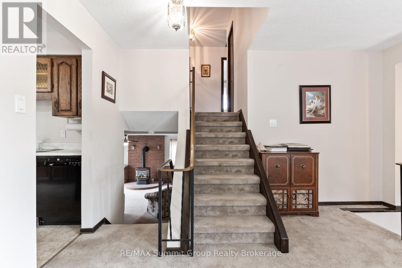330 Mill Bridge Road, Grey Highlands, Ontario  N0C 1C0 - Photo 12 - X12134921