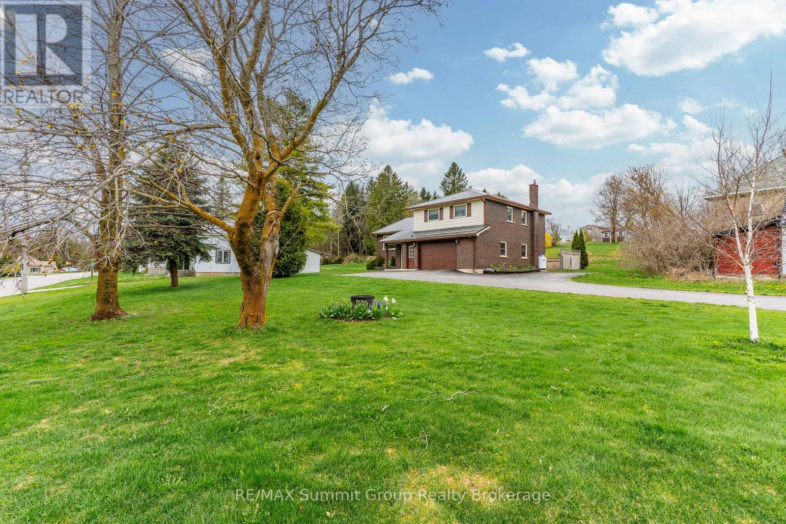 330 Mill Bridge Road, Grey Highlands, Ontario  N0C 1C0 - Photo 32 - X12134921