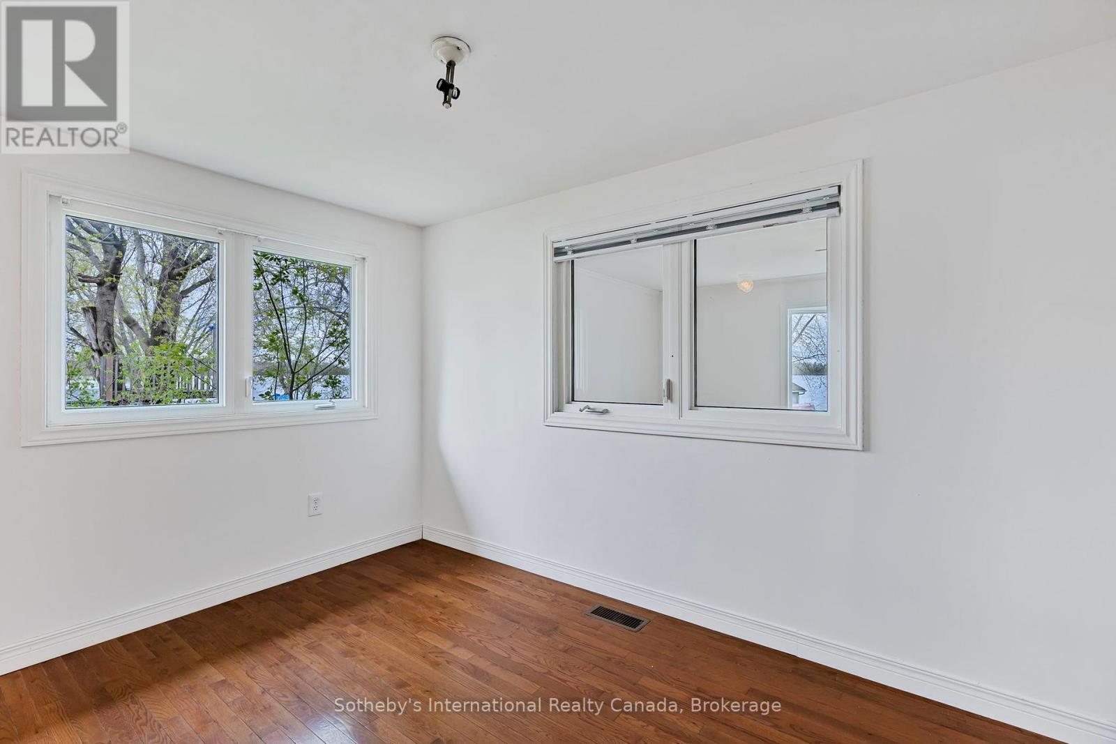 266 Port Hoover Road, Kawartha Lakes, Ontario  K0M 2C0 - Photo 15 - X12135044