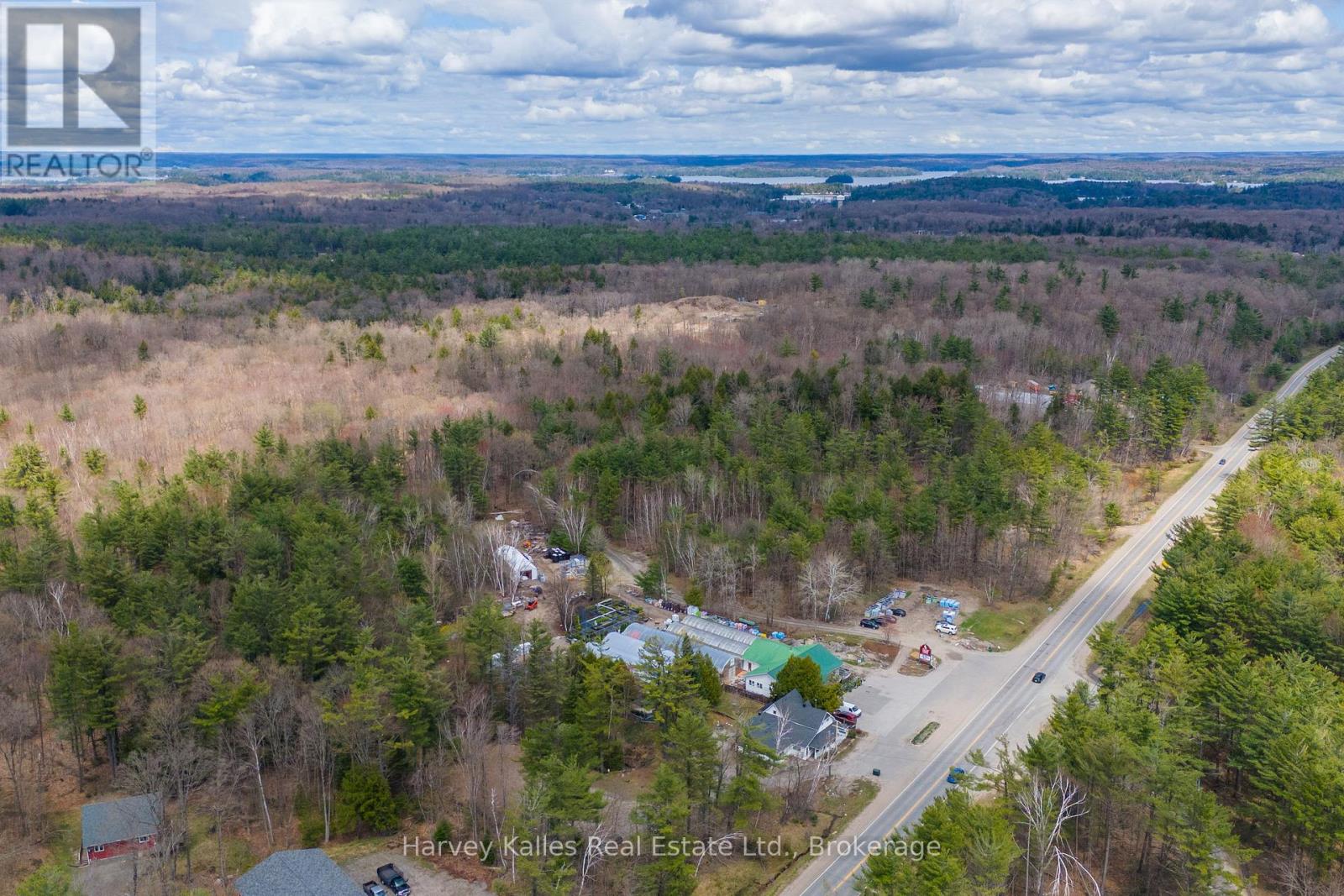 3842 Muskoka Rd 118 W, Muskoka Lakes, Ontario  P0B 1J0 - Photo 3 - X12135085