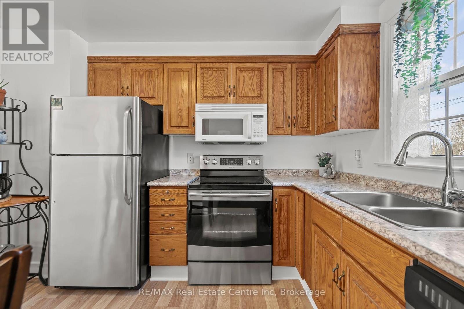 513 Speedvale Avenue E, Guelph, Ontario  N1E 1P5 - Photo 7 - X12135195
