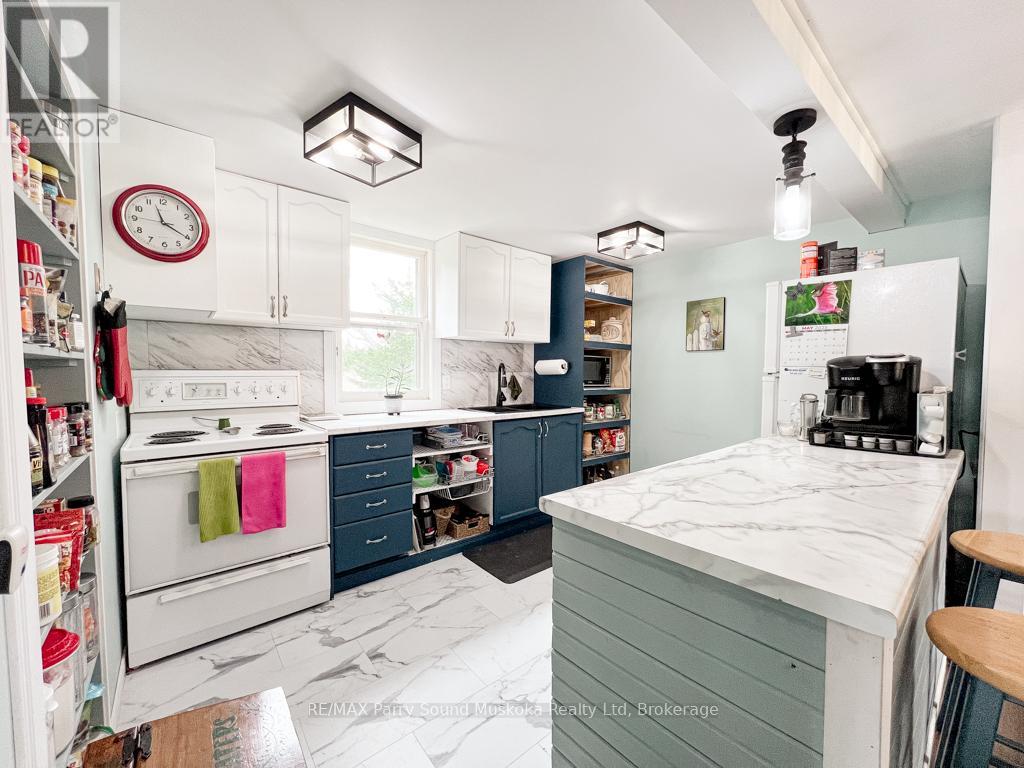 21 Macfie Road, Whitestone, Ontario  P0A 1G0 - Photo 9 - X12135355