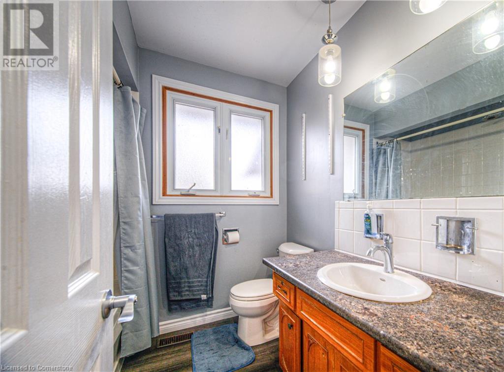 22 Hampton Place, Kitchener, Ontario  N2B 2S3 - Photo 19 - 40724739