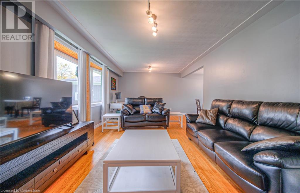 22 Hampton Place, Kitchener, Ontario  N2B 2S3 - Photo 5 - 40724739