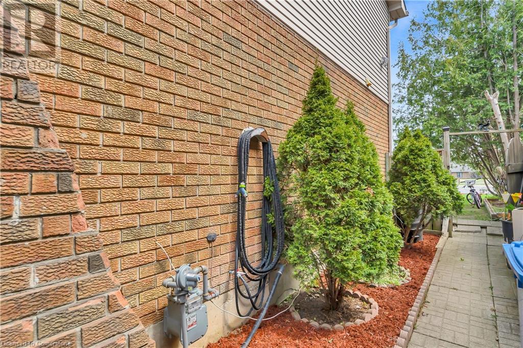 1234 Ottawa Street S, Kitchener, Ontario  N2E 1L8 - Photo 32 - 40726067