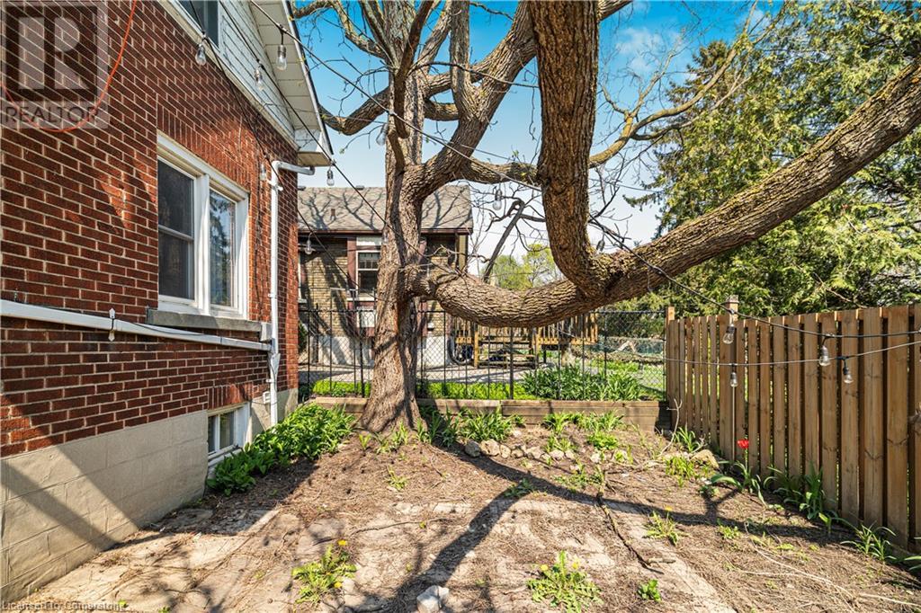 349 Luella Street, Kitchener, Ontario  N2H 2J3 - Photo 27 - 40726289