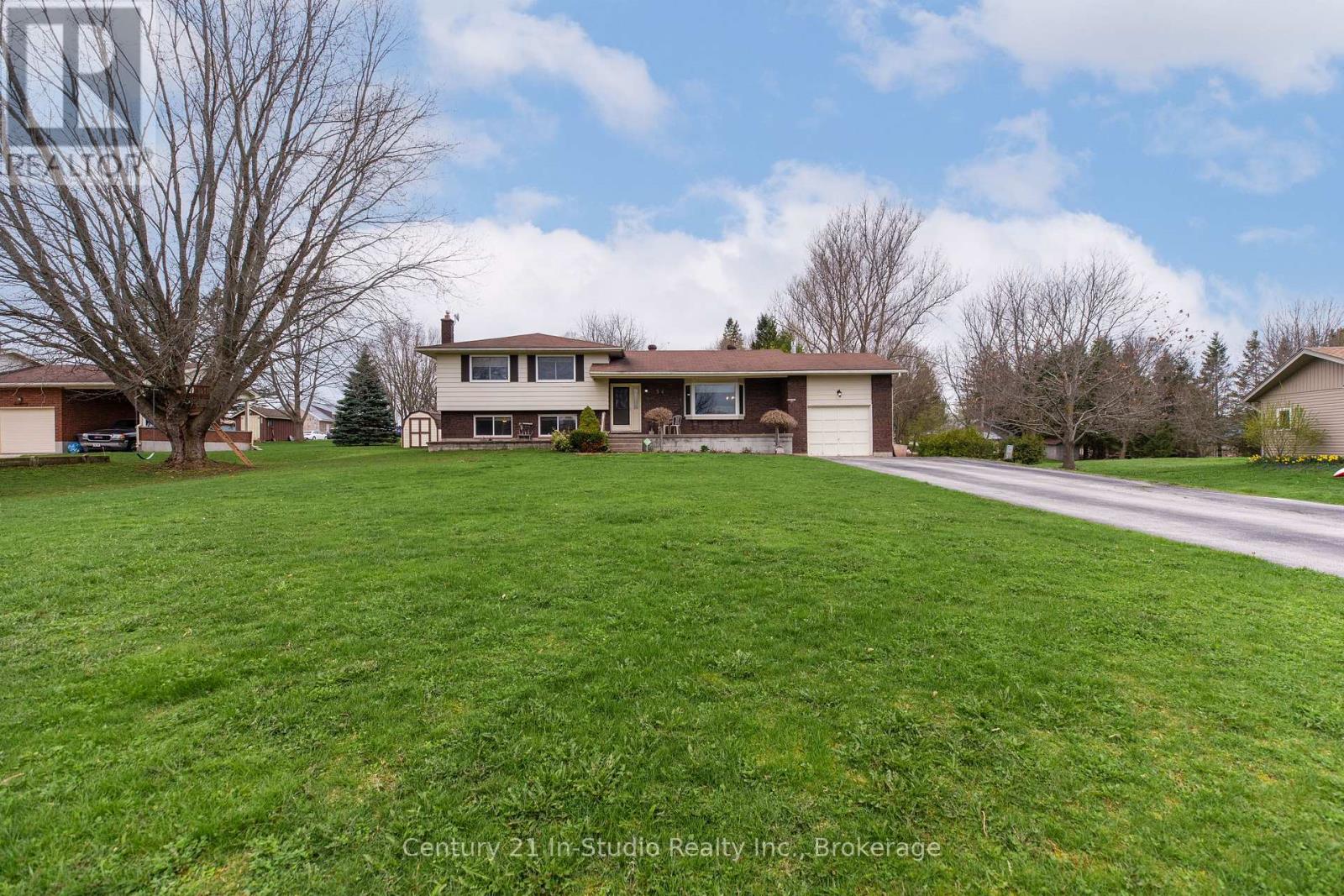 54 George Street, Chatsworth, Ontario  N0H 1G0 - Photo 1 - X12136228