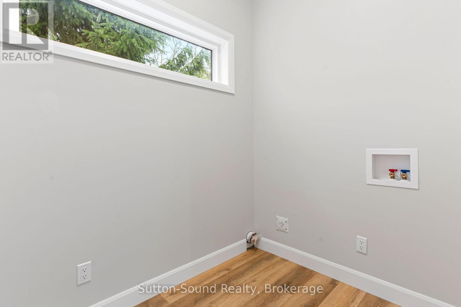 1889 3rd Avenue W, Owen Sound, Ontario  N4K 4R7 - Photo 20 - X12136241