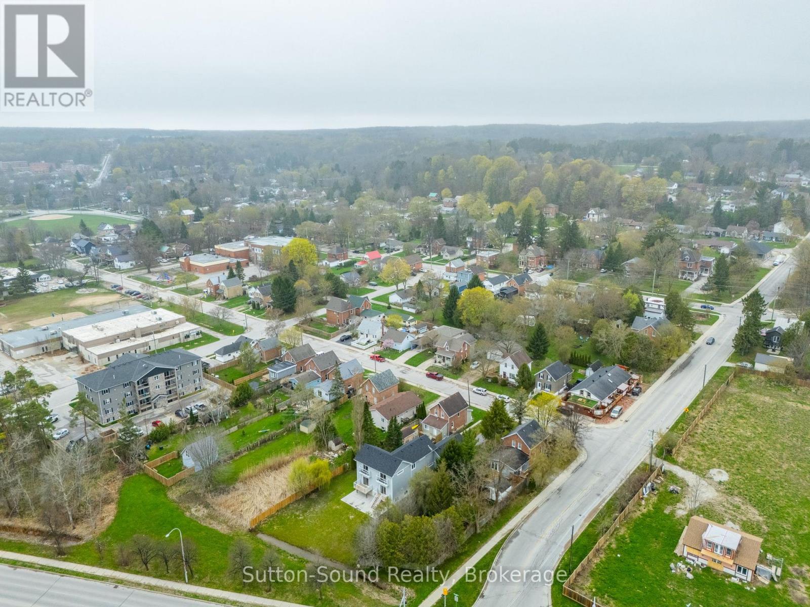 1889 3rd Avenue W, Owen Sound, Ontario  N4K 4R7 - Photo 44 - X12136241