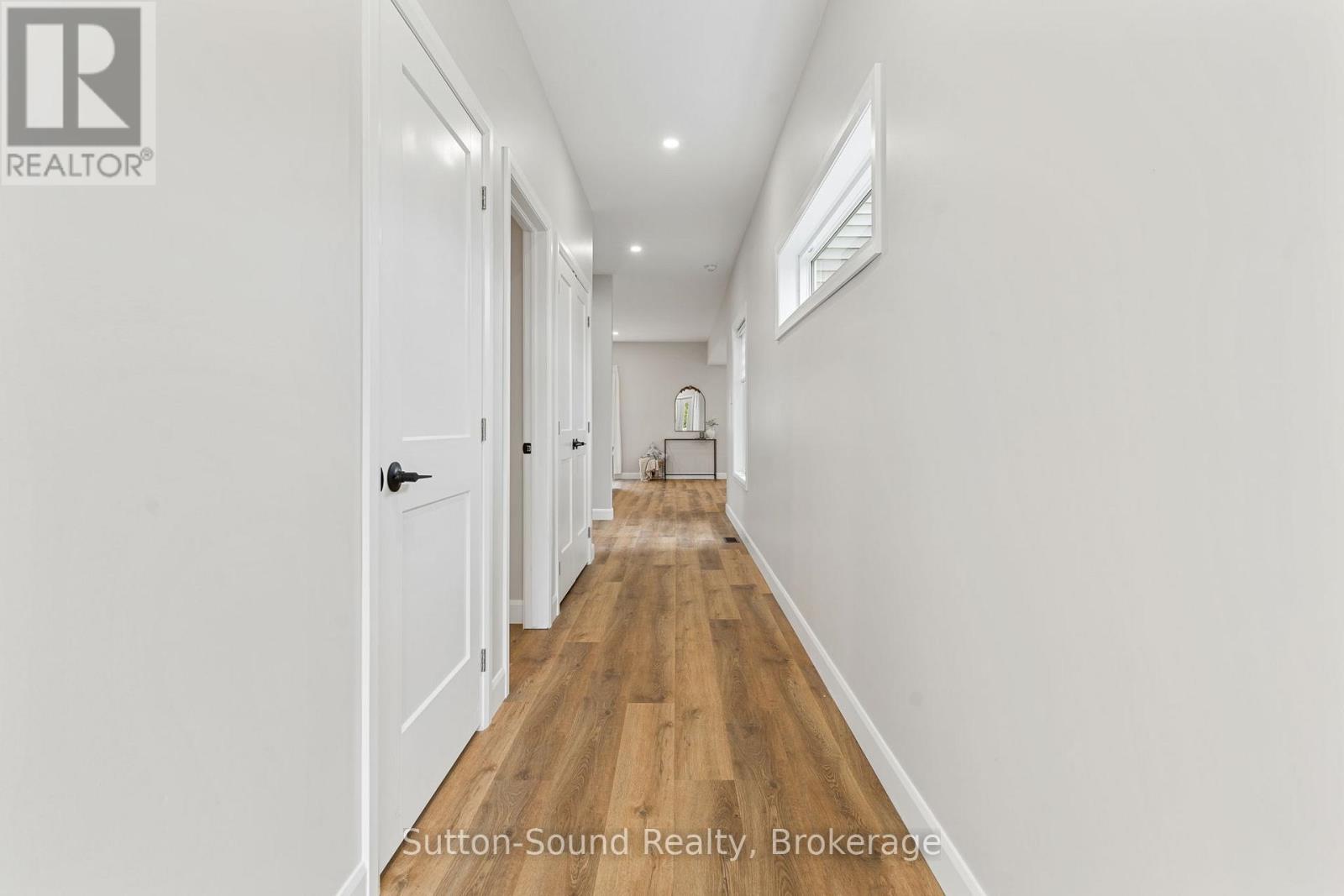 1889 3rd Avenue W, Owen Sound, Ontario  N4K 4R7 - Photo 8 - X12136241