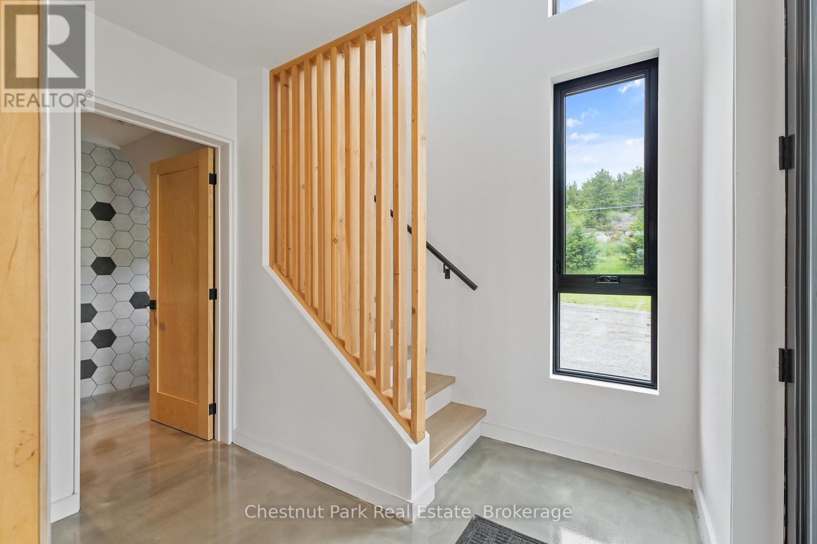 1594 Doe Lake Road, Gravenhurst, Ontario  P1P 1R3 - Photo 15 - X12136428