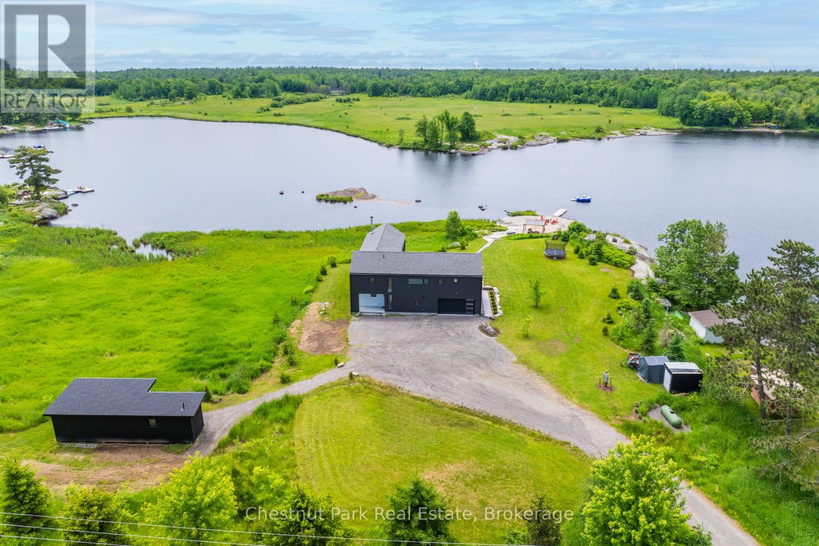 1594 Doe Lake Road, Gravenhurst, Ontario  P1P 1R3 - Photo 37 - X12136428