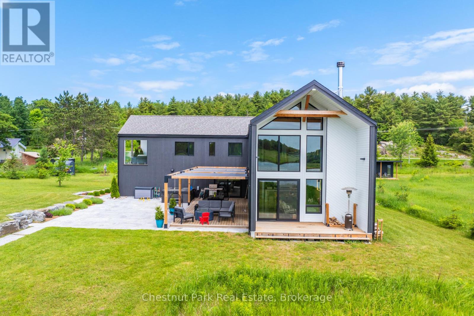 1594 Doe Lake Road, Gravenhurst, Ontario  P1P 1R3 - Photo 45 - X12136428