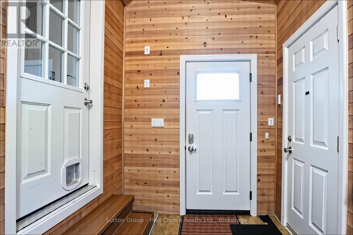 201 Queen Street, Stratford, Ontario  N5A 4N9 - Photo 15 - X12136867