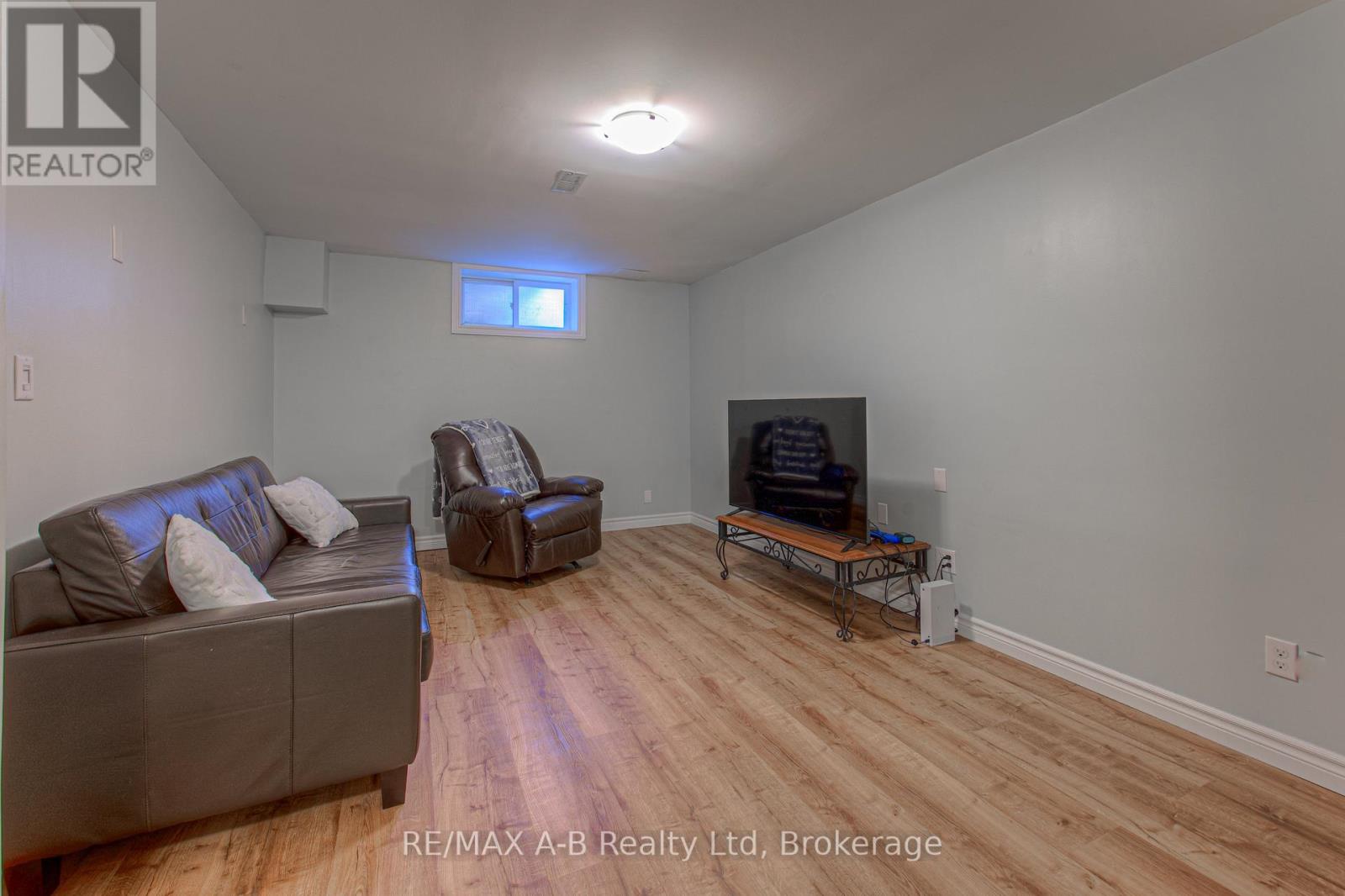 290 Norman Street, Stratford, Ontario  N5A 7Y3 - Photo 27 - X12137041