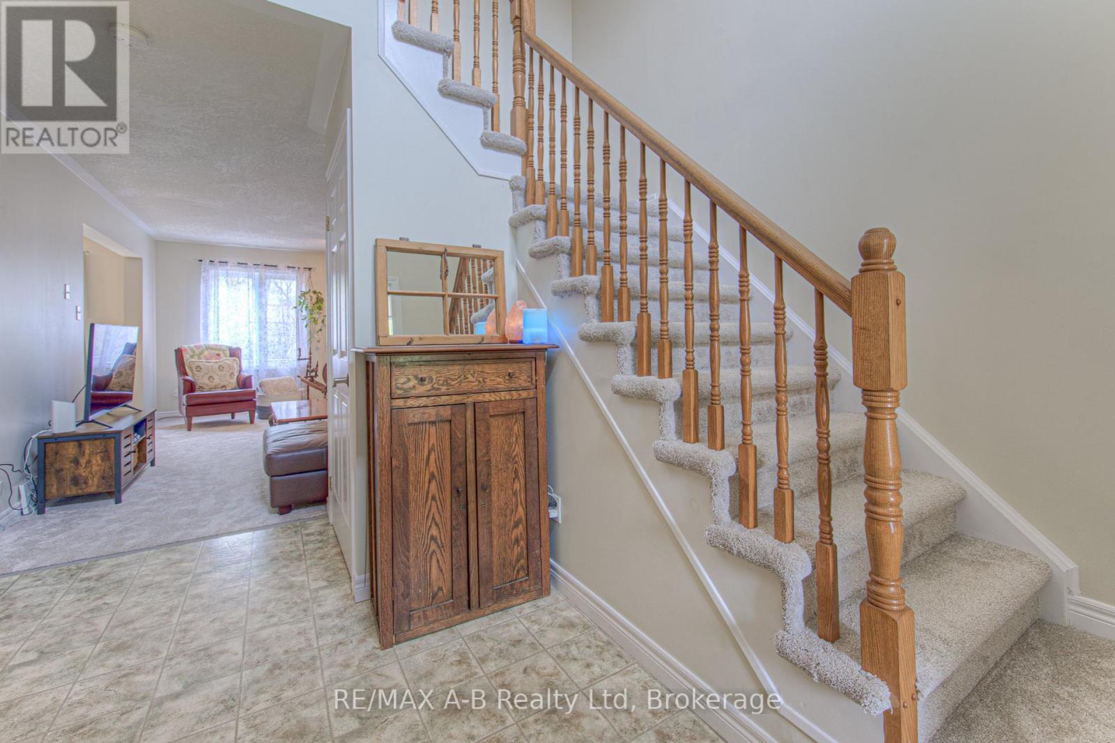 290 Norman Street, Stratford, Ontario  N5A 7Y3 - Photo 5 - X12137041