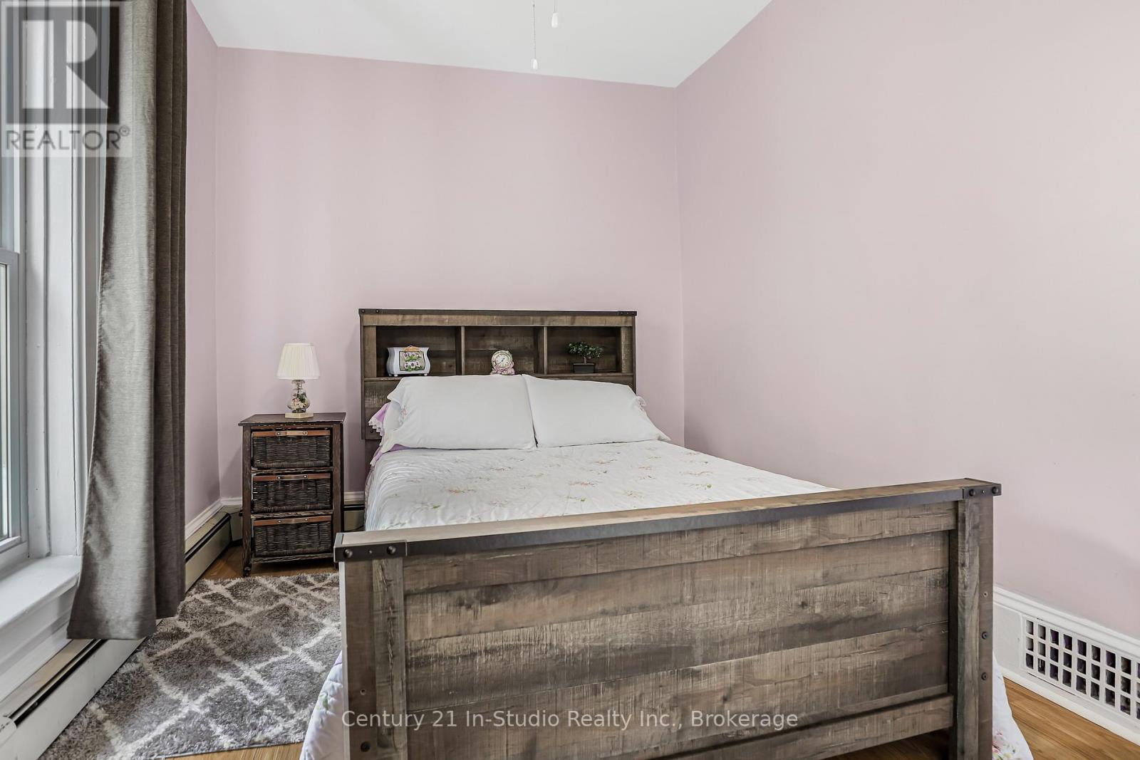 489 Lambton Street W, West Grey, Ontario  N0G 1R0 - Photo 18 - X12137051