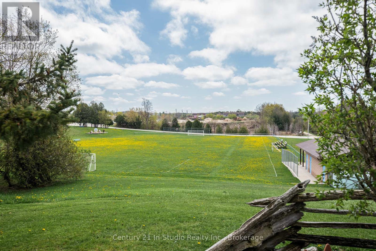 489 Lambton Street W, West Grey, Ontario  N0G 1R0 - Photo 4 - X12137051