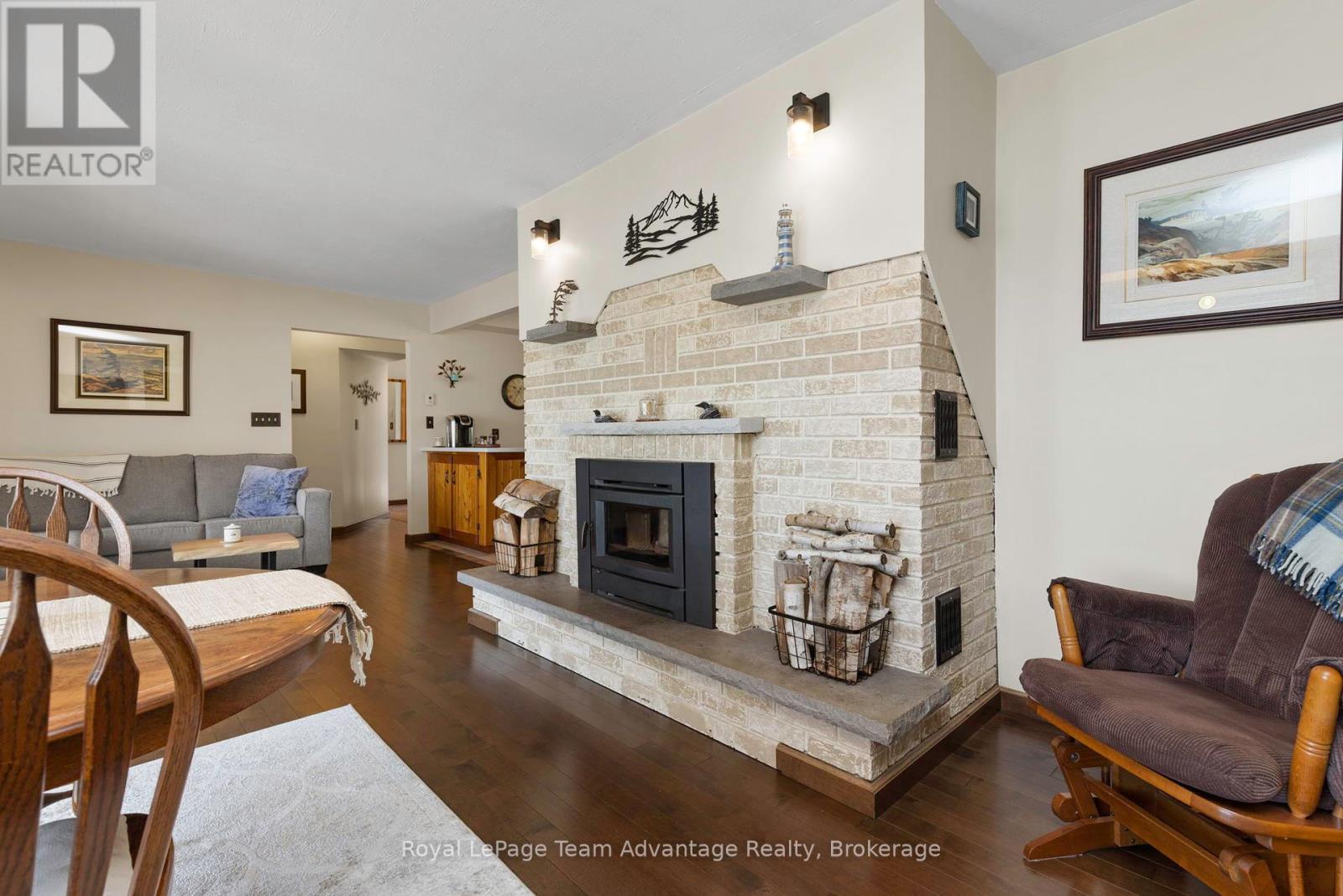 18 Pine Valley Drive, Carling, Ontario  P0G 1G0 - Photo 16 - X12137244