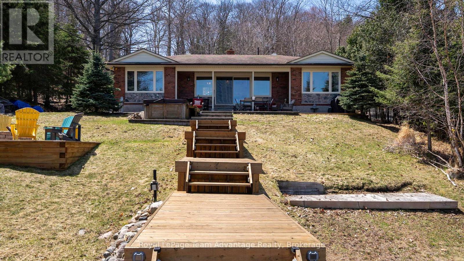 18 Pine Valley Drive, Carling, Ontario  P0G 1G0 - Photo 2 - X12137244