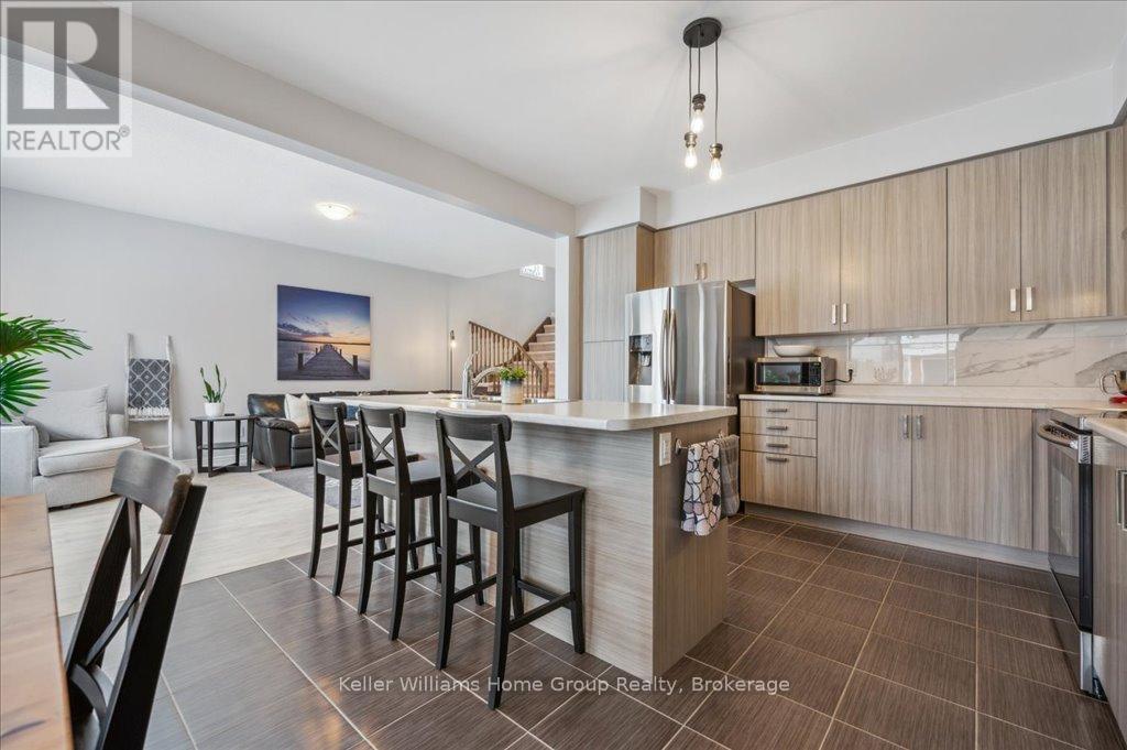 33 Mcfarlane Crescent, Centre Wellington, Ontario  N1M 0G3 - Photo 10 - X12137457