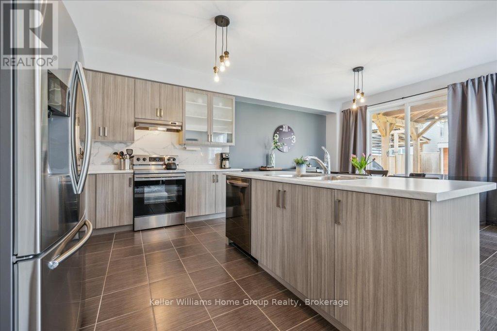 33 Mcfarlane Crescent, Centre Wellington, Ontario  N1M 0G3 - Photo 11 - X12137457