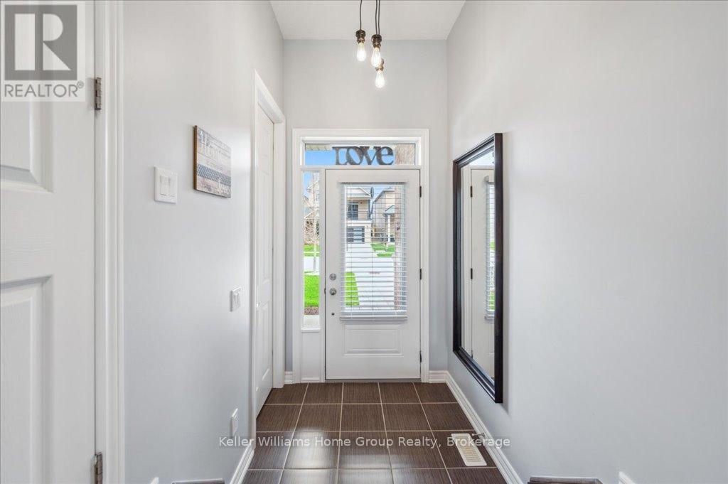 33 Mcfarlane Crescent, Centre Wellington, Ontario  N1M 0G3 - Photo 4 - X12137457