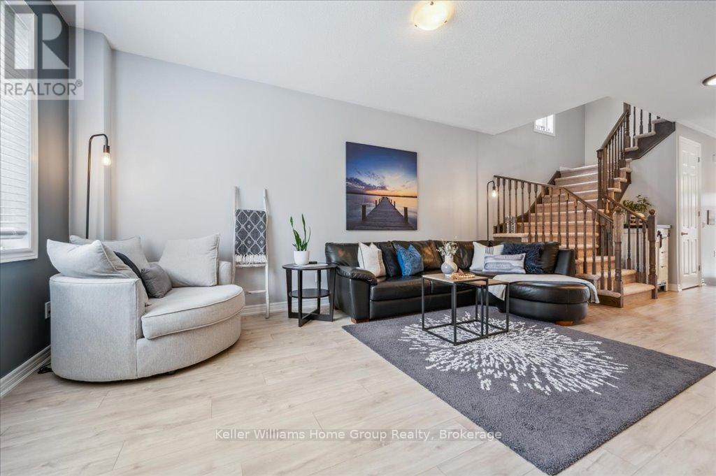 33 Mcfarlane Crescent, Centre Wellington, Ontario  N1M 0G3 - Photo 7 - X12137457