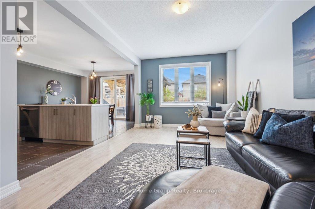 33 Mcfarlane Crescent, Centre Wellington, Ontario  N1M 0G3 - Photo 8 - X12137457