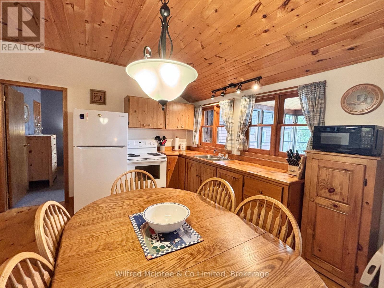1282 2nd Avenue S, Native Leased Lands, Ontario  N0H 2G0 - Photo 27 - X12137601