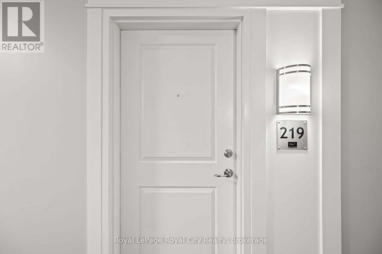 219 - 1077 Gordon Street, Guelph, Ontario  N1G 0E3 - Photo 5 - X12137670