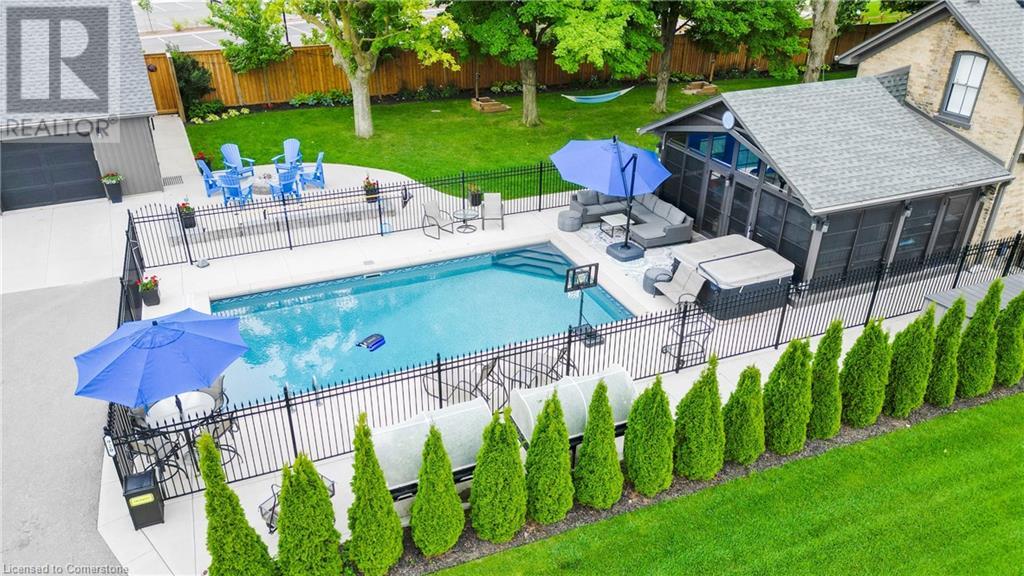 920 Orr Court, Kitchener, Ontario  N2R 1R4 - Photo 2 - 40725850