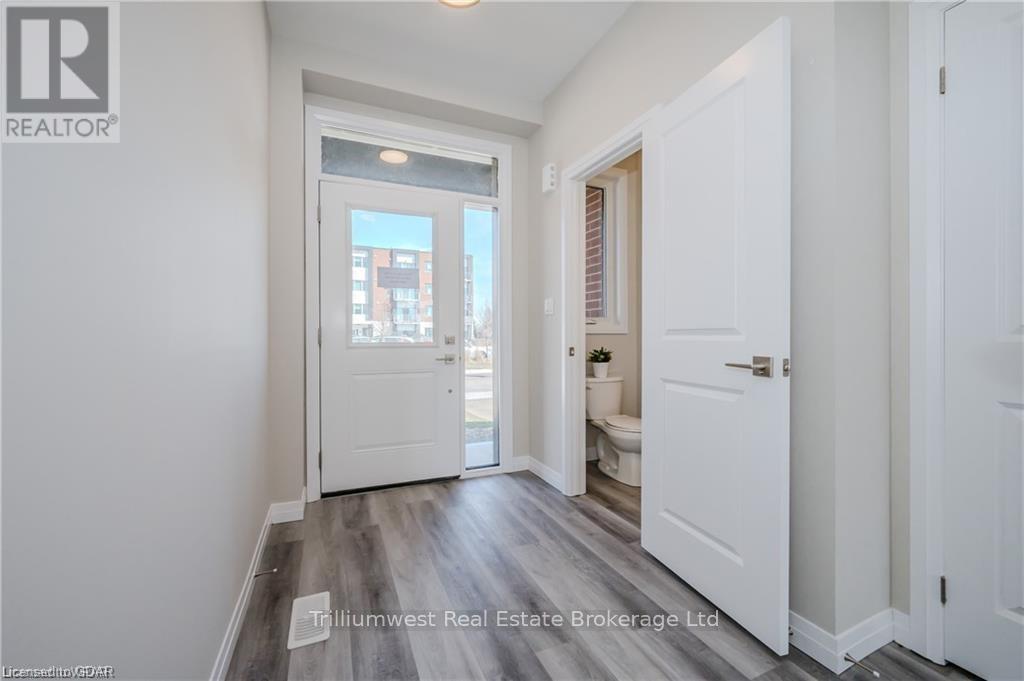 73 Ayr Meadows Crescent, North Dumfries, Ontario  N0B 1E0 - Photo 4 - X12137946