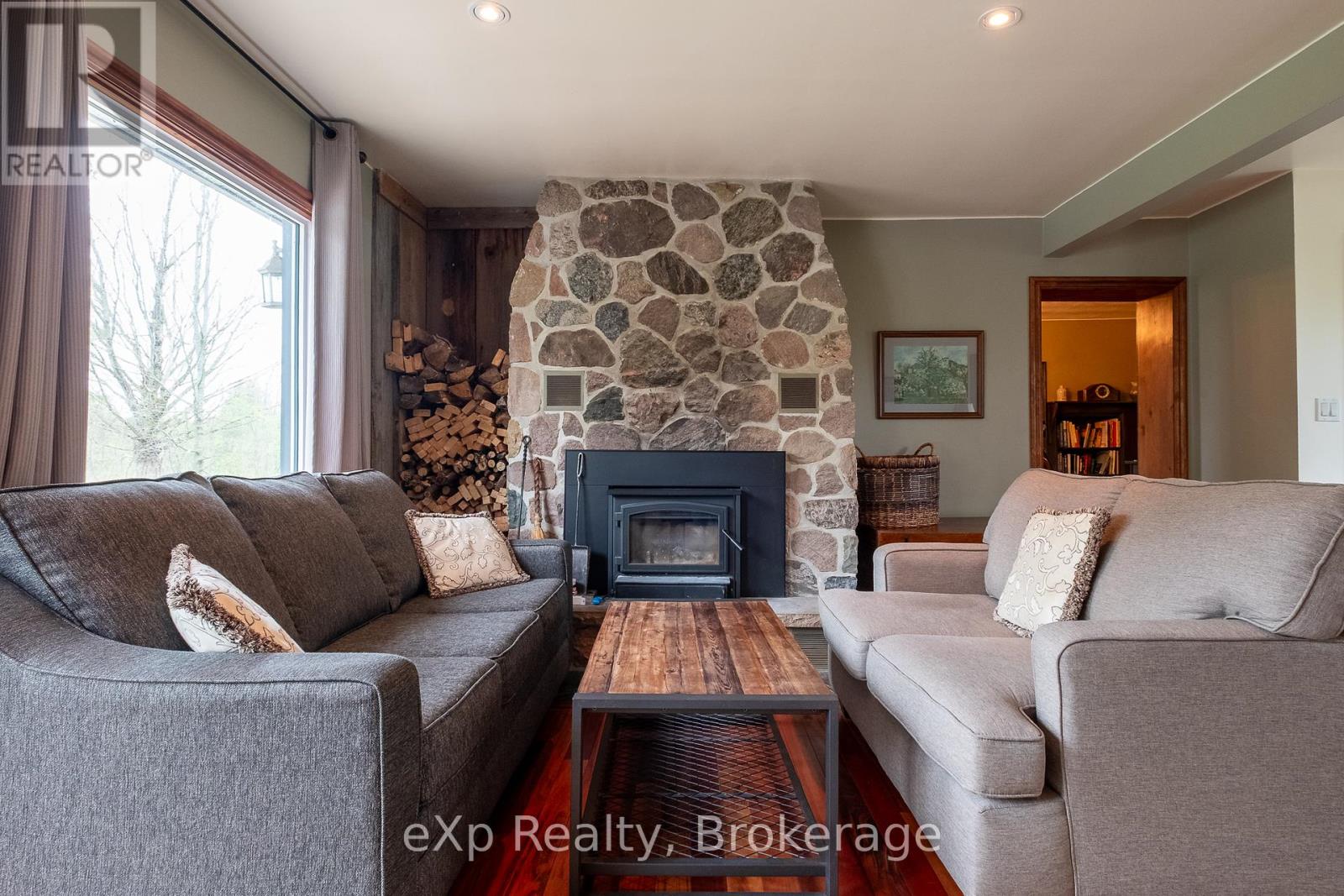 394213 Concession 2, West Grey, Ontario  N0C 1H0 - Photo 18 - X12138100